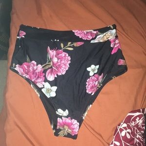 Cupshe black and Floral swimsuit bottoms